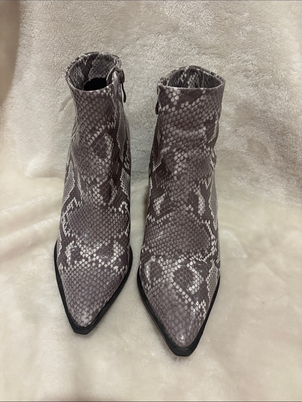 Snake-Print Pointed Toe Ankle Boots - Gray
